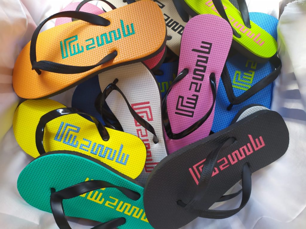sandal aksara Jawa