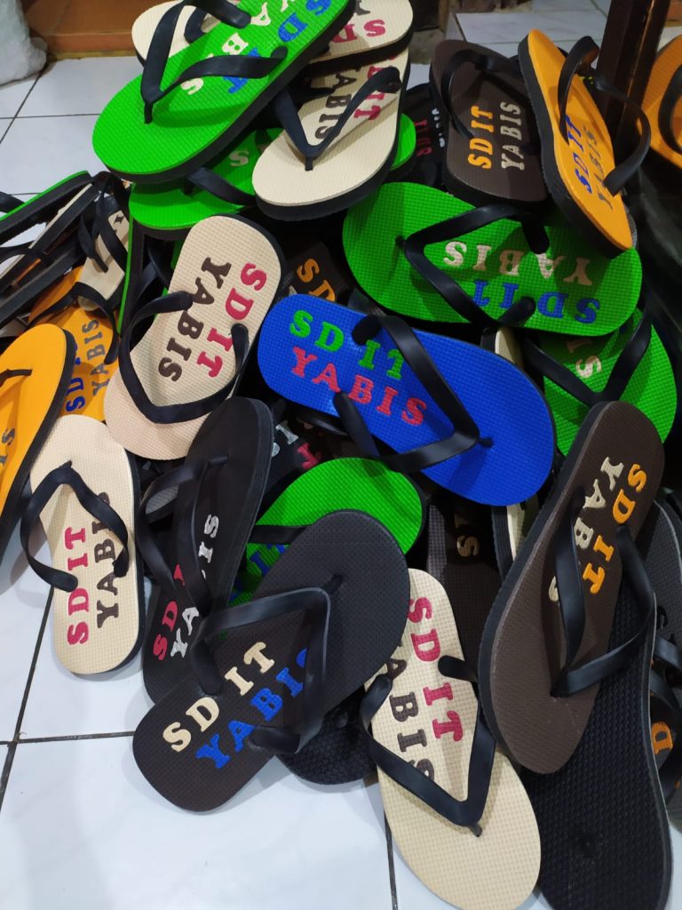 sandal custom