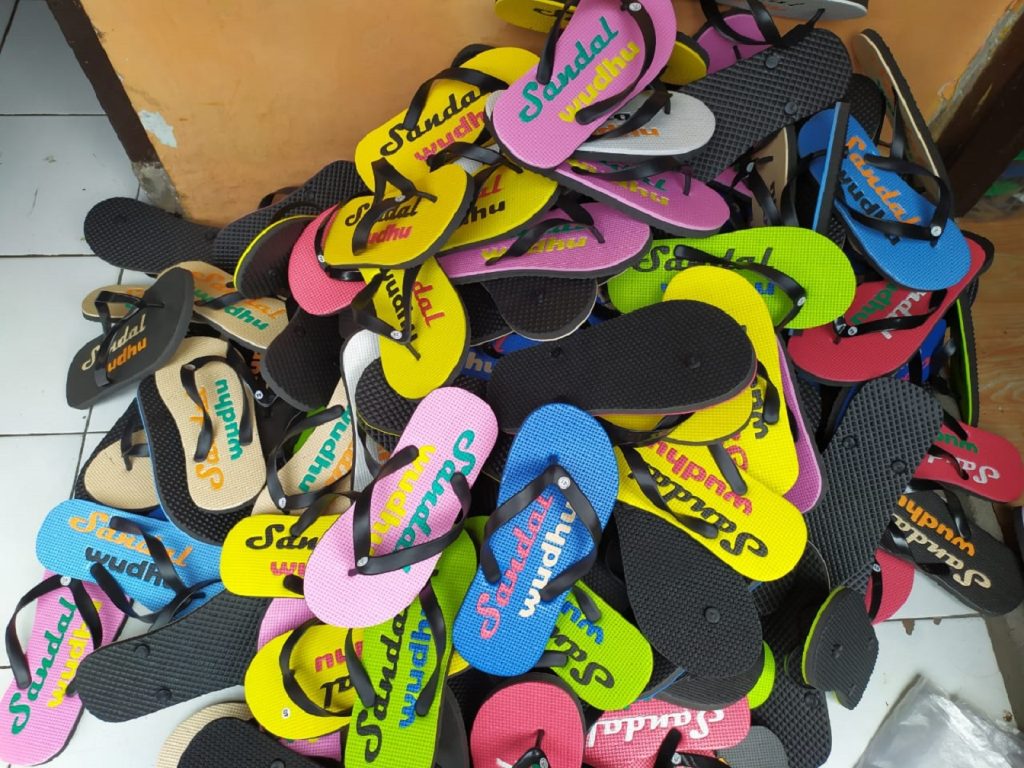 sandal sedekah jogja