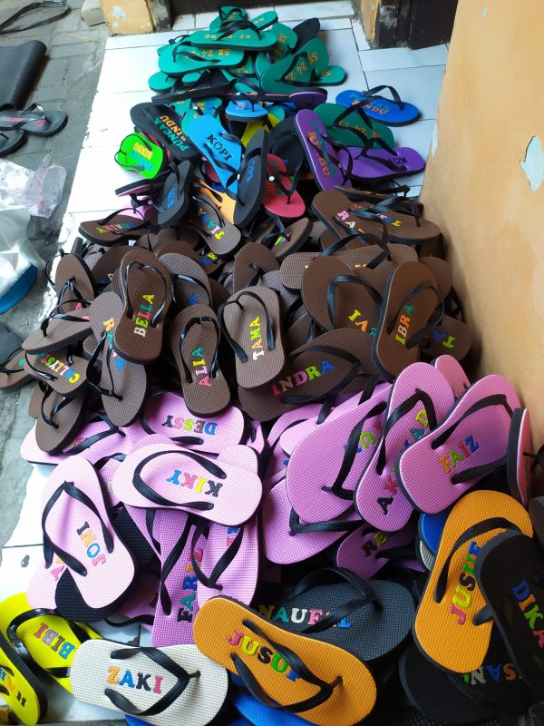 sandal jepit custom nama sandal jepit custom nama