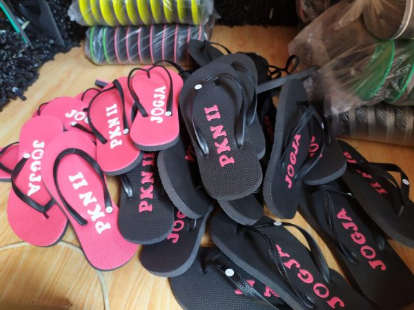 sandal nama premium Sandal Custom Nama Tipe Premium