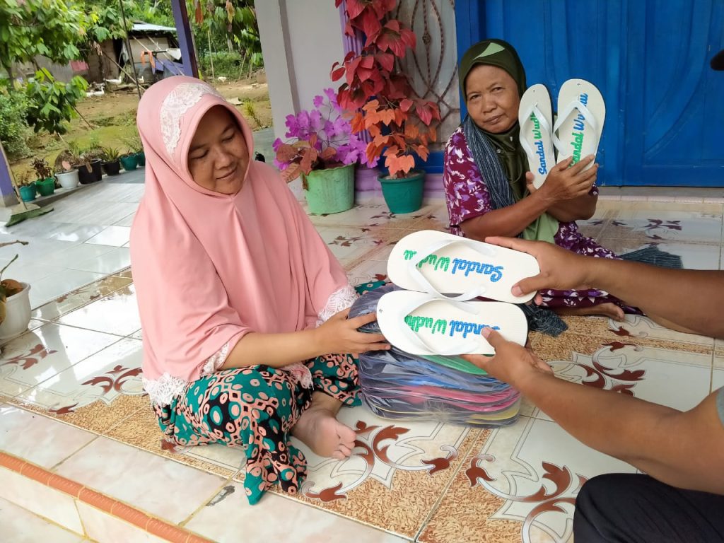 donasi sandal wudhu