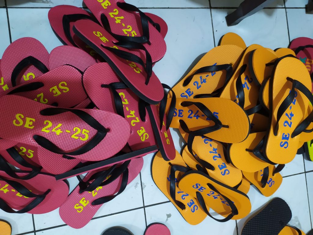 sandal custom nama santri