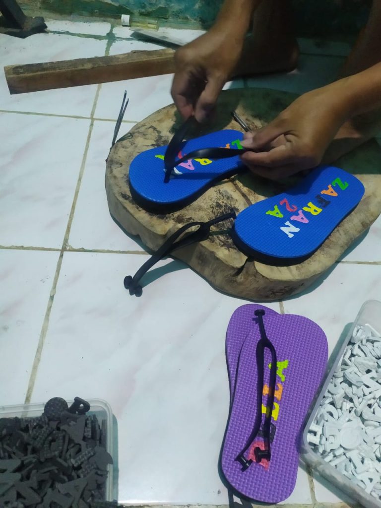 pelatihan wirausaha sandal TATAG