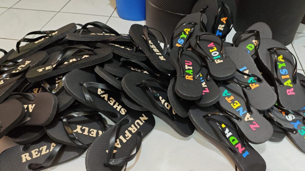 sandal wudhu custom cutting press sandal wudhu custom cutting press