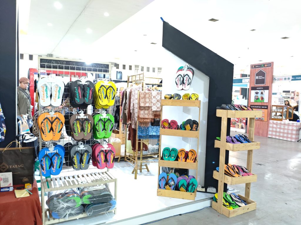 sandal bersertifikat halal